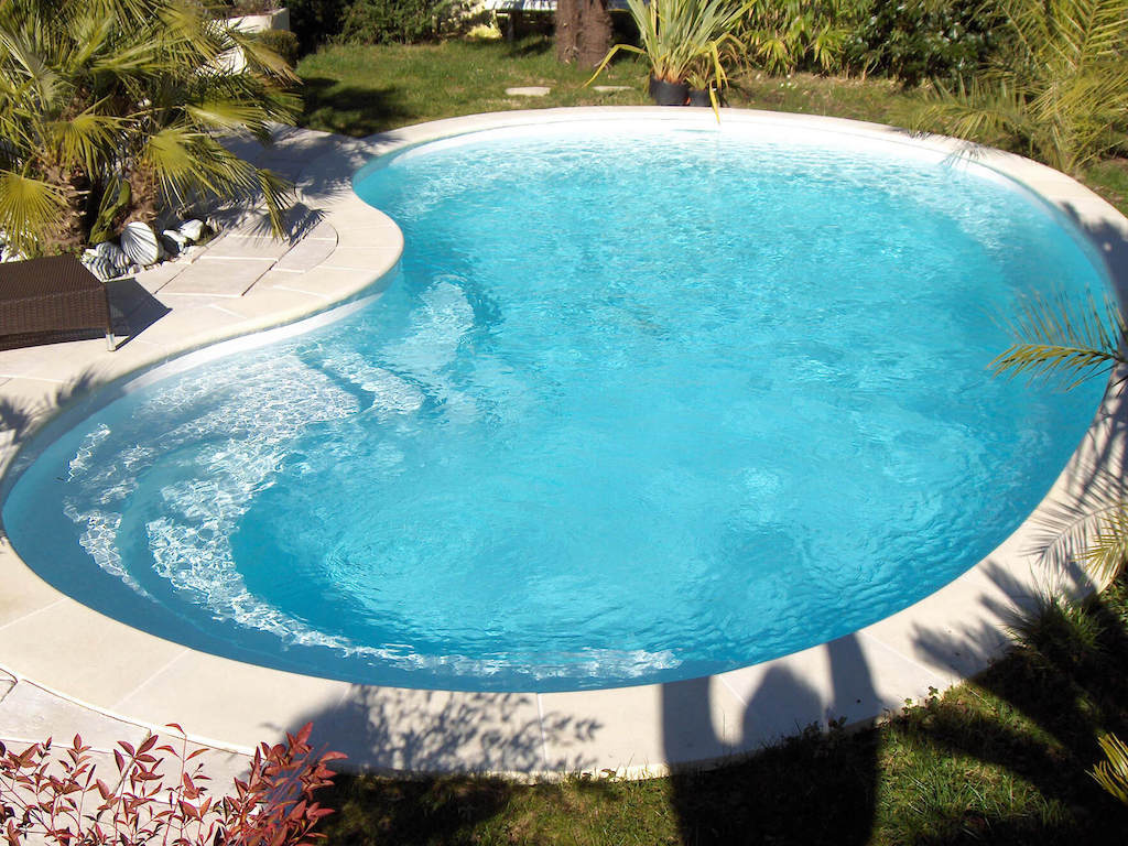 moyenne piscine coque perpignan 66 modele caraibes z spa piscine