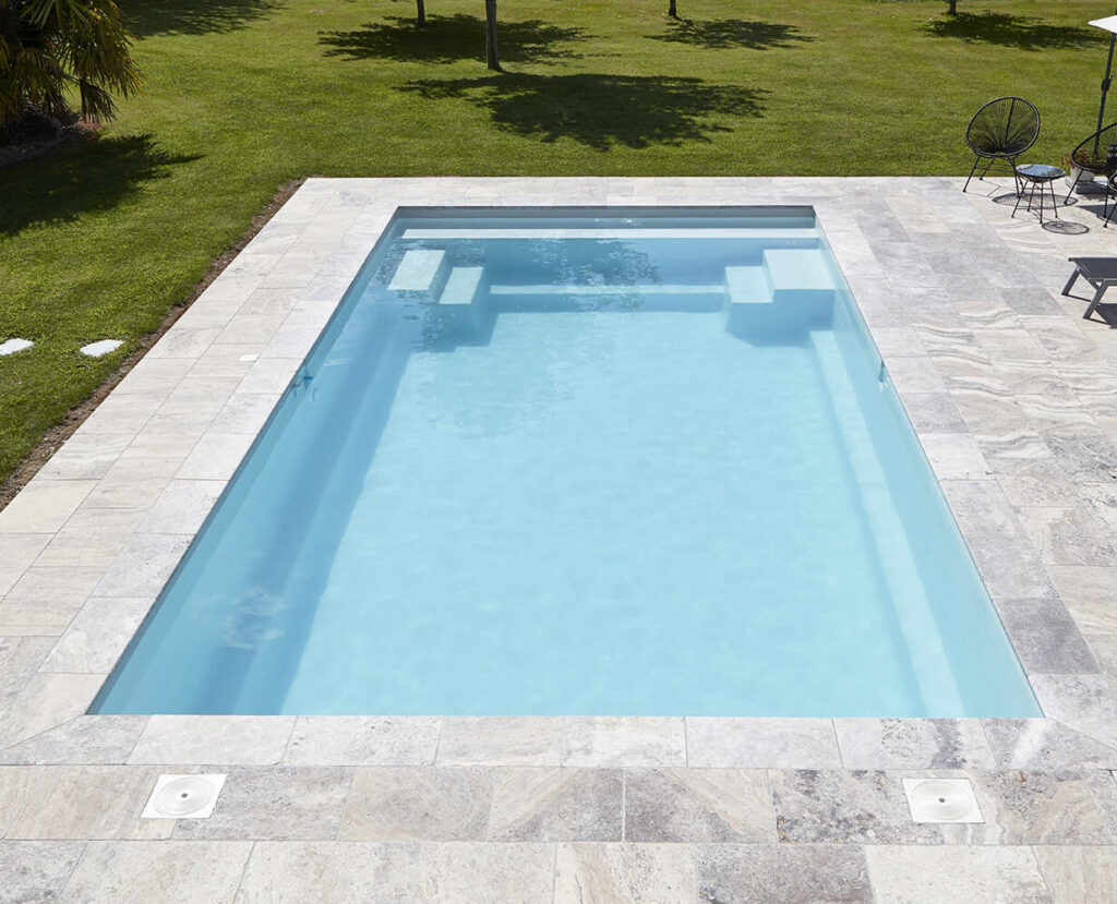 moyenne. piscine coque perpignan 66 modele raiatea rectangle fond plat z spa piscine pyrenees orientales