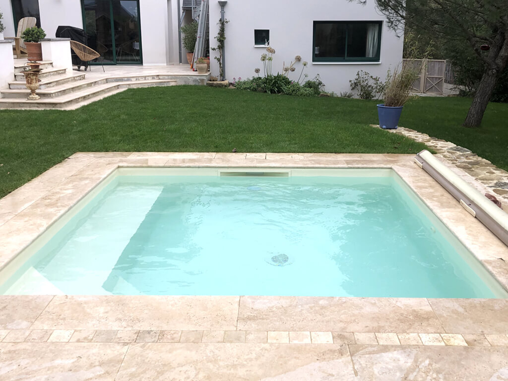 petite piscine coque carre ikonik perpignan 66 z spa piscine pyrenees orientales